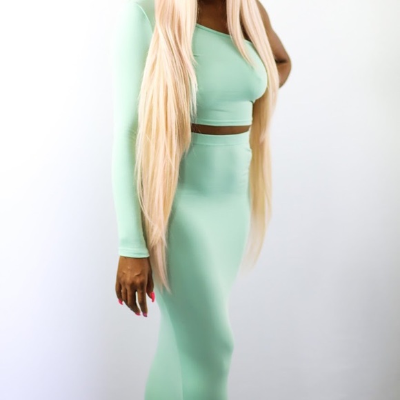 Light Green Women’s Skirtset - Picture 4 of 12